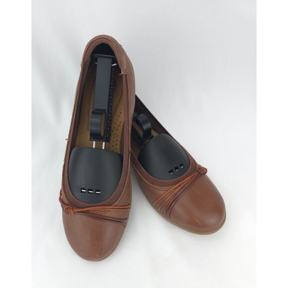 Clarks Shoes - Women's Brown Leather Clarks Meadow‎ Rae Knot-Trim Comfort Flats Shoes Size 7